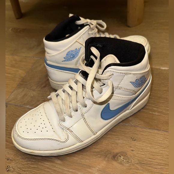 Nike Air Jordan Retro 1 UNC Legend Blue University Blue Mid Sneakers Men’s 8 - Picture 2 of 4